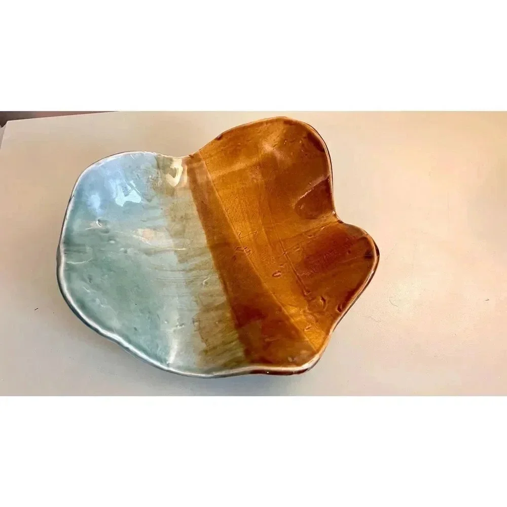 Maurice‎ of Calif 1M-92 Art Pottery Leaf Shape Decor